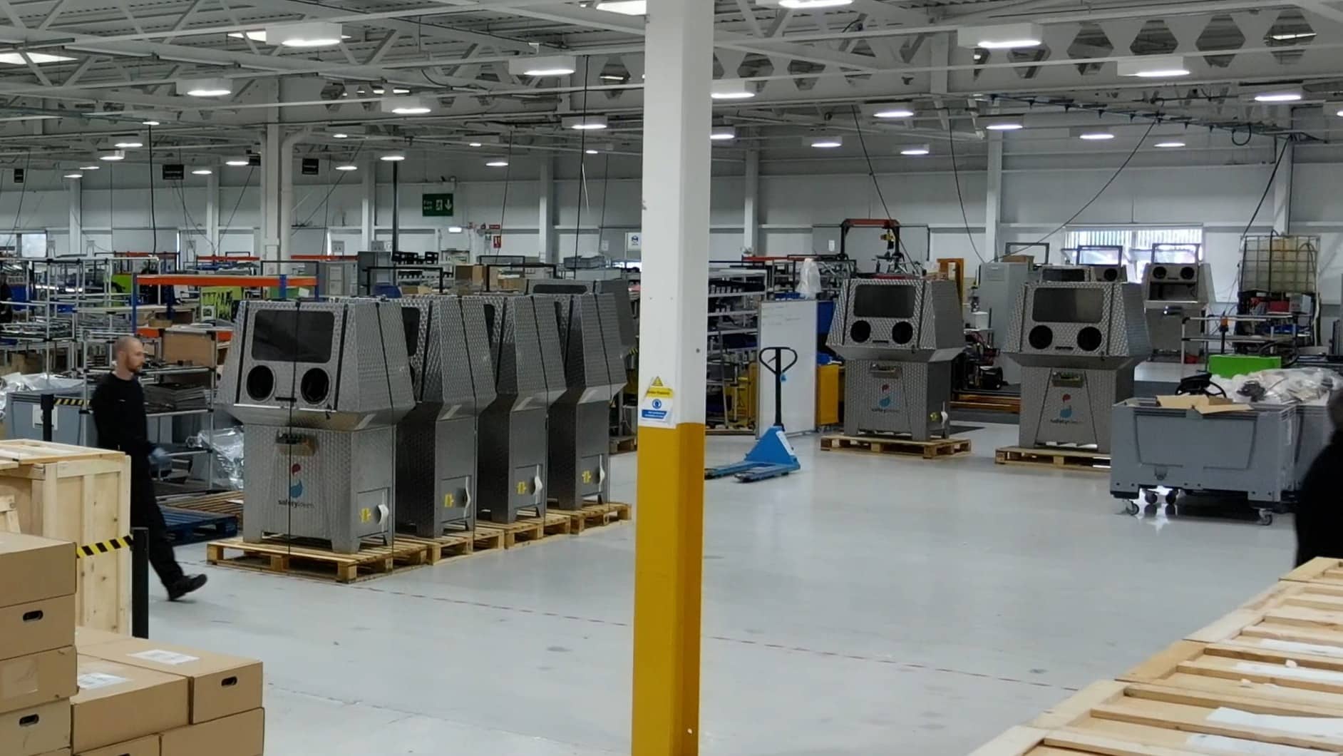 Tharsus production facility assembling SafetyKleen's JetKleen parts cleaning machine in Blyth, UK.